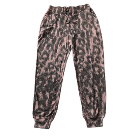 Blank NYC Other - BLANK NYC Animal Leopard Print Fleece Loungewear Pants